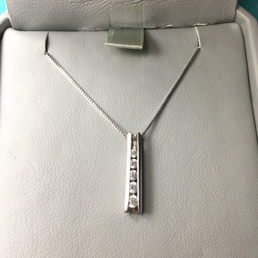 Necklace - Picture 2 of 4